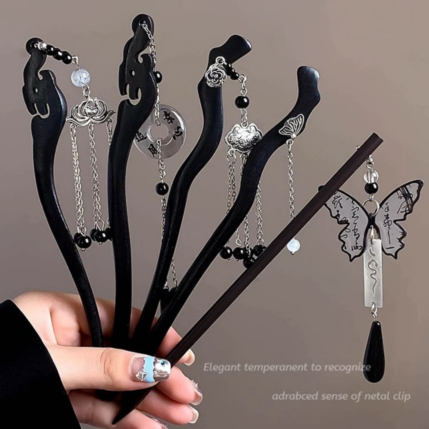 Art Craft Shop - Işık Lüks Ahşap Püskül Firkete Kadınlar